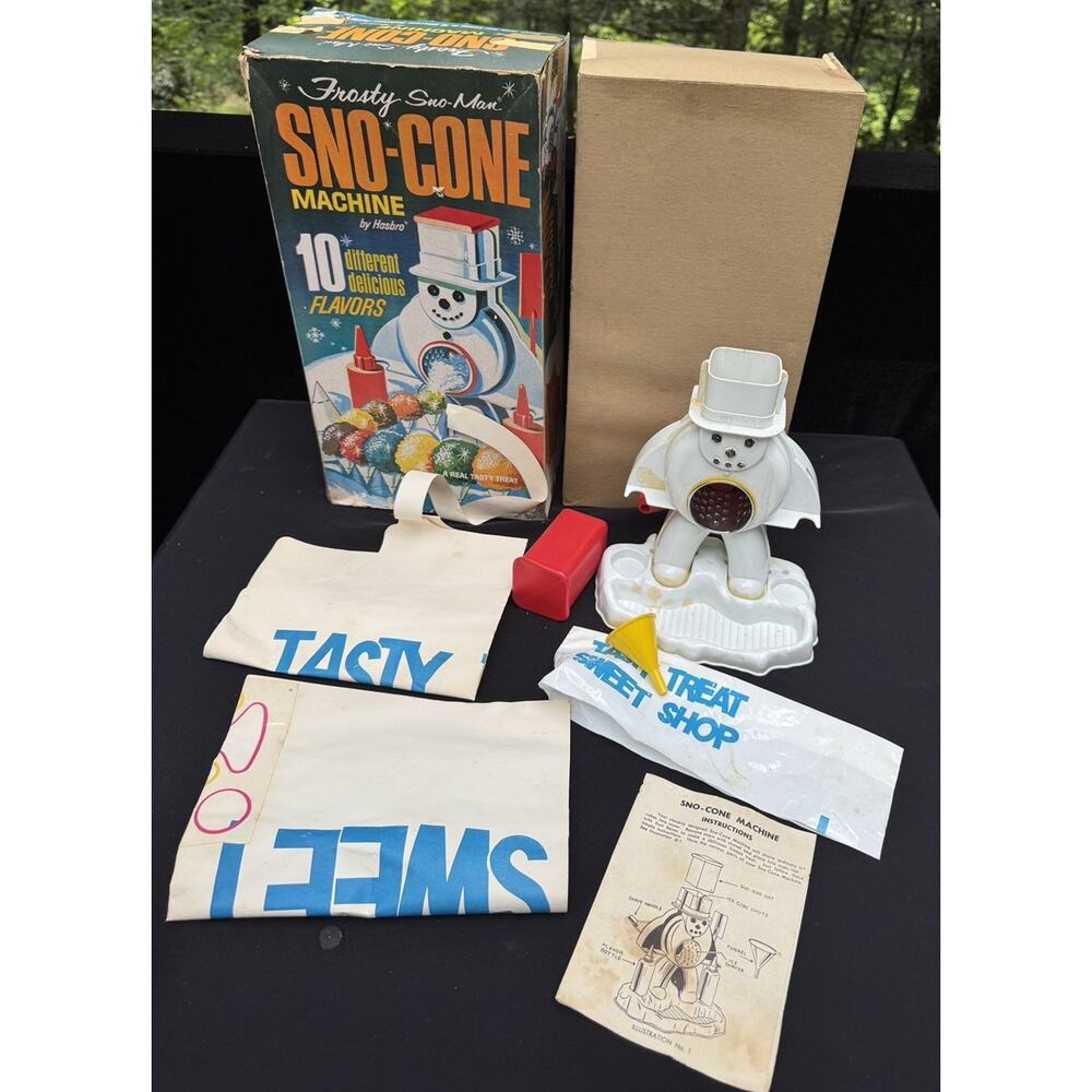 Rare Frosty Snowman 1960s SNO-CONE MACHINE Hasbro In Box! HTF!